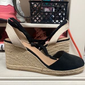 Just fab shoes. Size 10. Never worn before